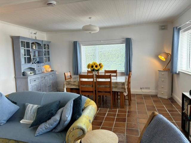 Beachcomber Cottages Ballyconneely Værelse billede